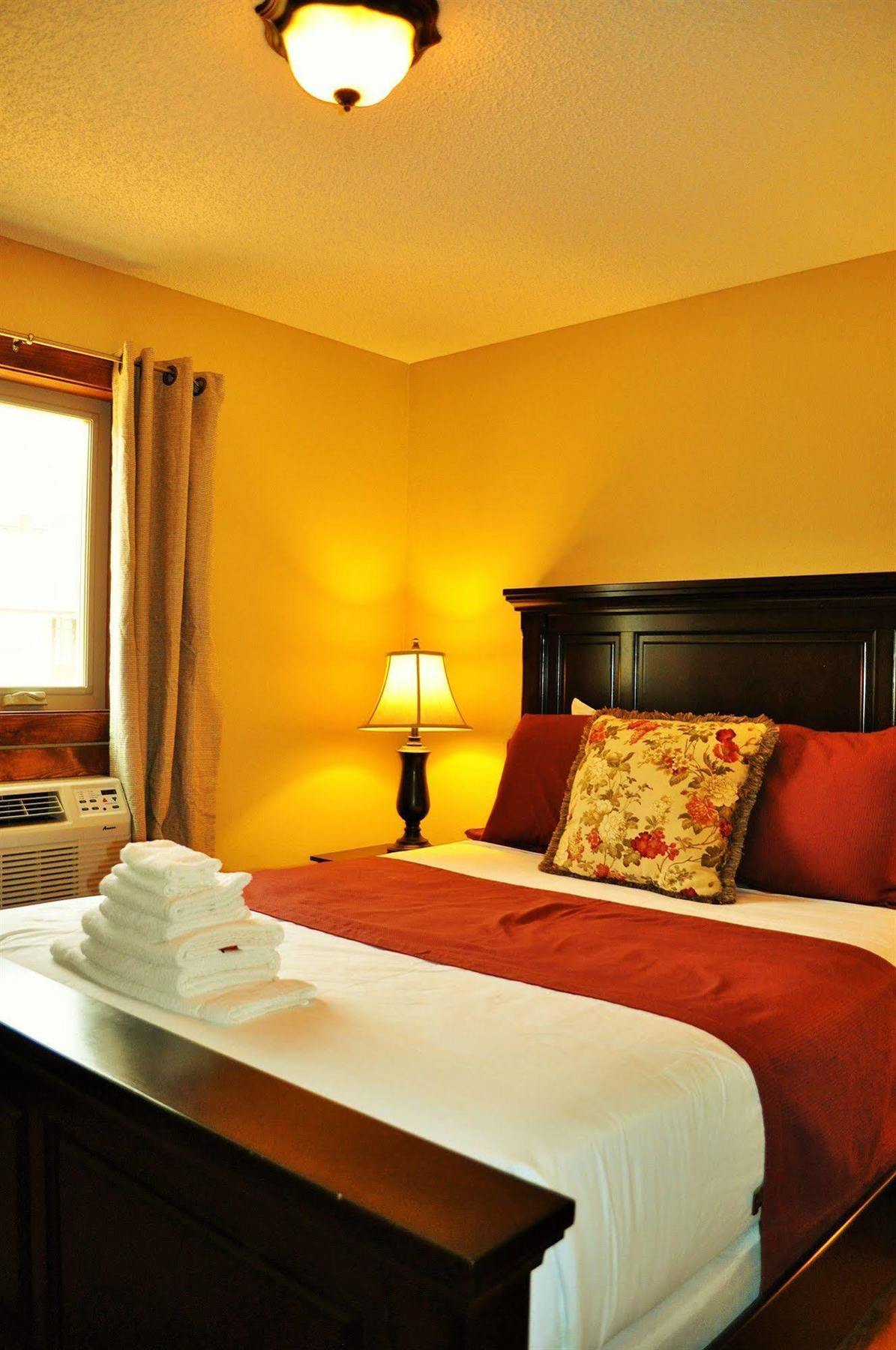 Yellowstone Condos & Suites Гардинър Екстериор снимка