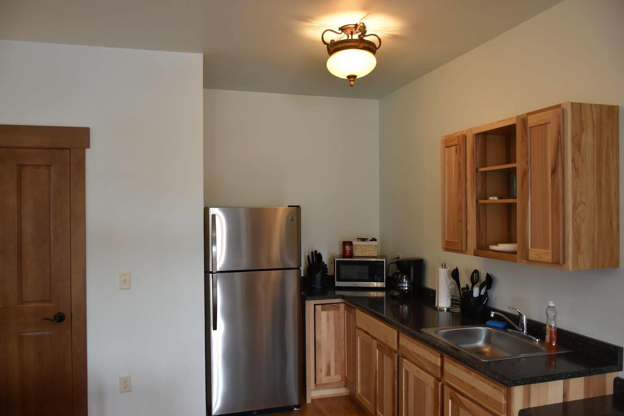 Yellowstone Condos & Suites Гардинър Екстериор снимка